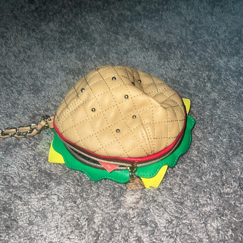 Betsy’s Johnson burger bag
